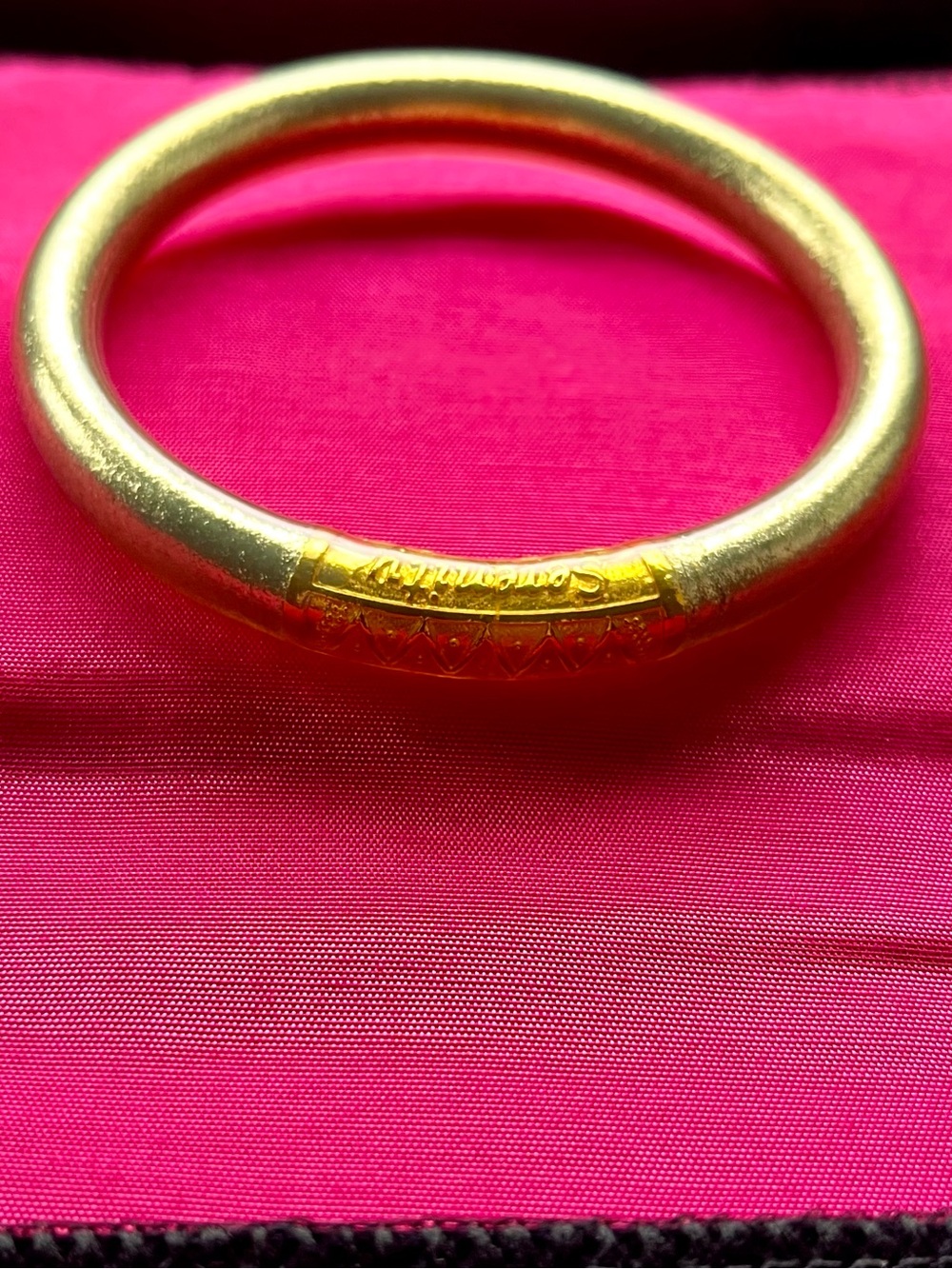 BuDhaGirl Etoile Tzubbie All Weather Bangle w/ Pouch Size Medium NWOT - Picture 2 of 6
